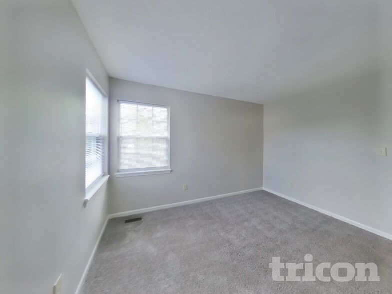 Building Photo - 3127 Woodlane Ct