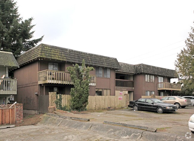 Primary Photo - Twin Cedar Apartments