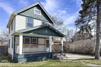 Building Photo - 3 Bedroom Home in Old Brooklyn