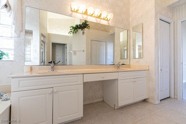 Building Photo - 9287 Coachhouse Ln