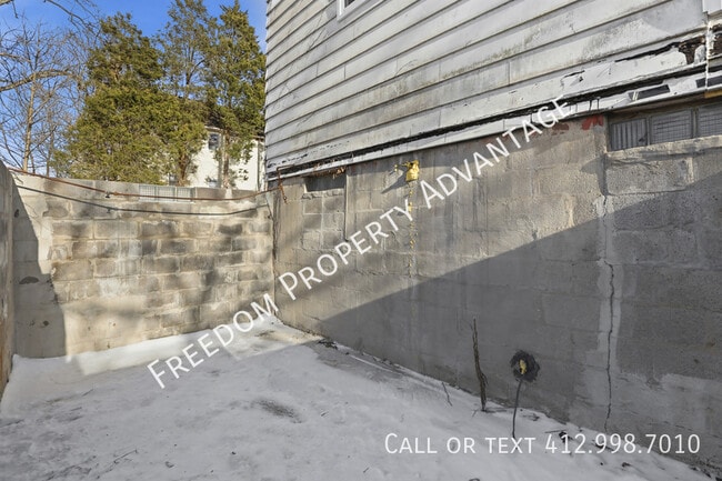 Building Photo - 57 Aylesworth Ave