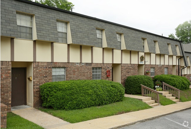 Building Photo - The Woodley
