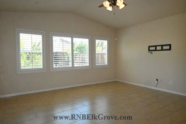 Building Photo - 8280 Columbo Cir