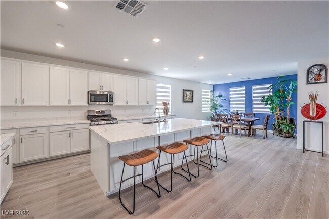 Building Photo - 6093 Avery Pointe St