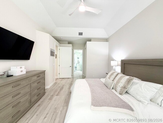 Building Photo - 5725 Via De La Plata Cir