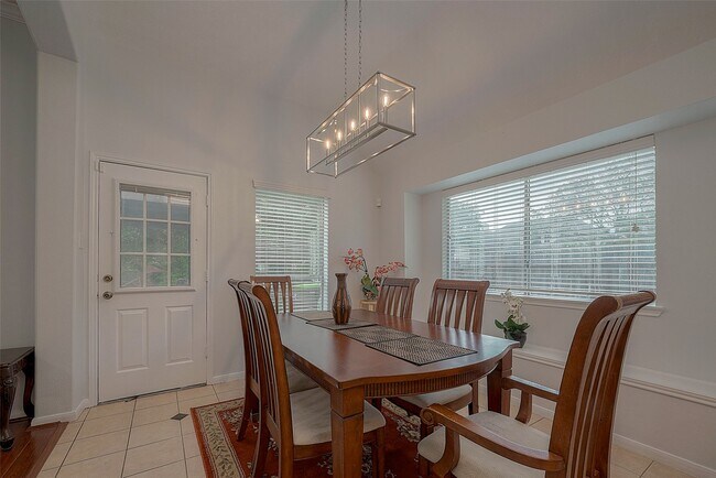 Building Photo - 7302 Colony View Ln