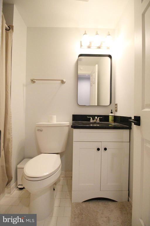 Building Photo - 3139 Stratford Ct