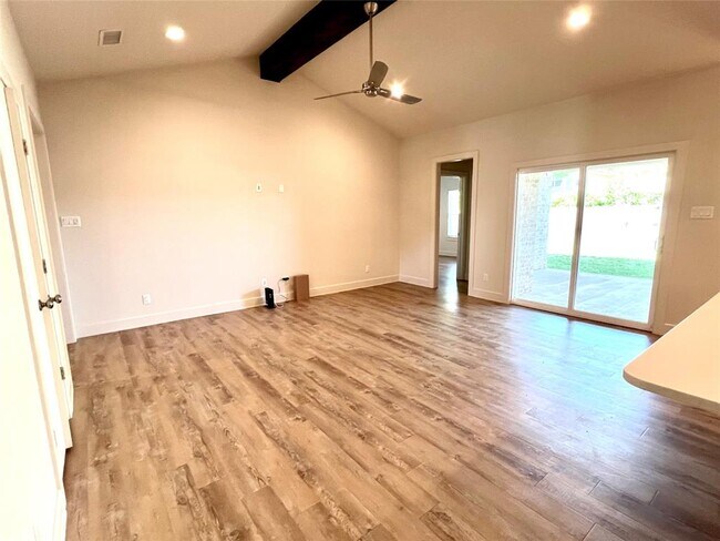 Building Photo - 3704 Kala Dr