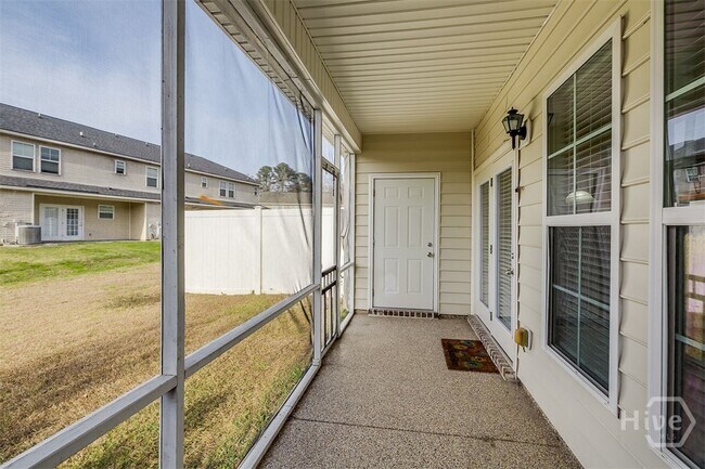 Building Photo - 255 Durham Park Way