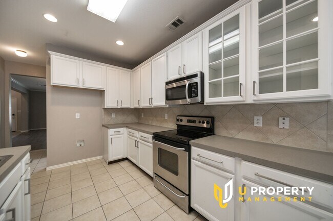 Building Photo - Location! Location! Two bedrooms downstair...