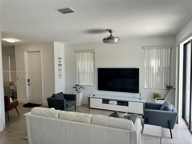 Building Photo - 10400 NW 58th Terrace