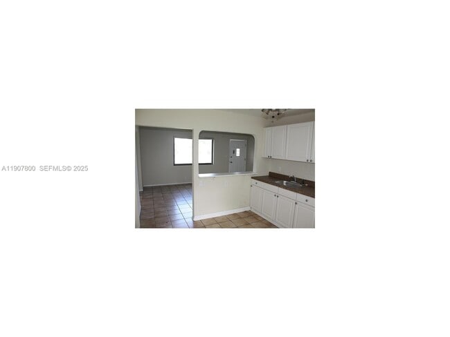 Building Photo - 102 Miami Gardens Rd