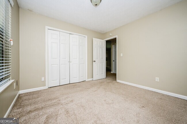 Building Photo - 148 Adrian Dr