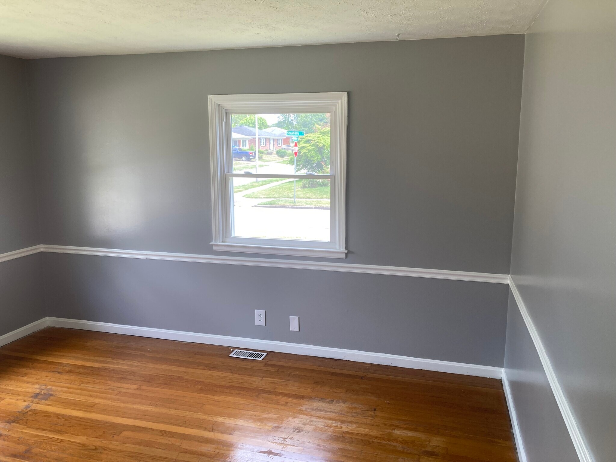 Building Photo - 2204 Winterberry Dr