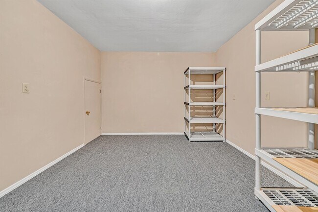 Building Photo - 3372 Forest Ct
