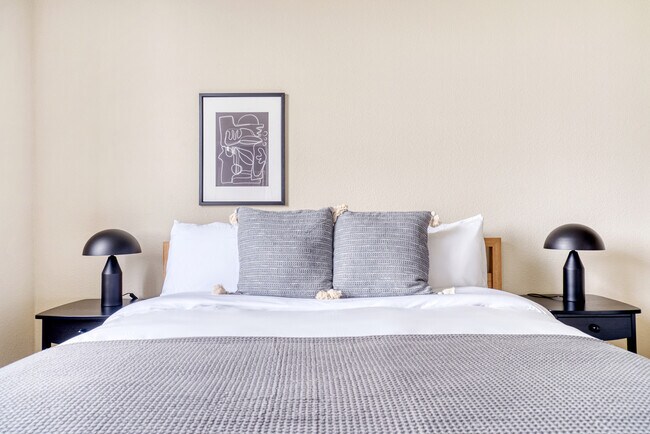 Building Photo - 508 Railway Ave