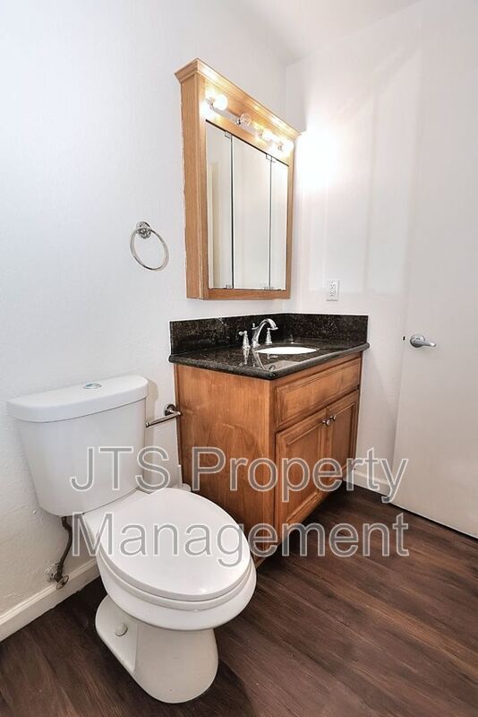 Building Photo - 8856 N Winding Way