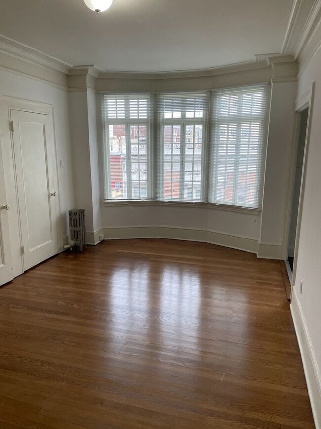 Building Photo - Brand new Studio near Downtown