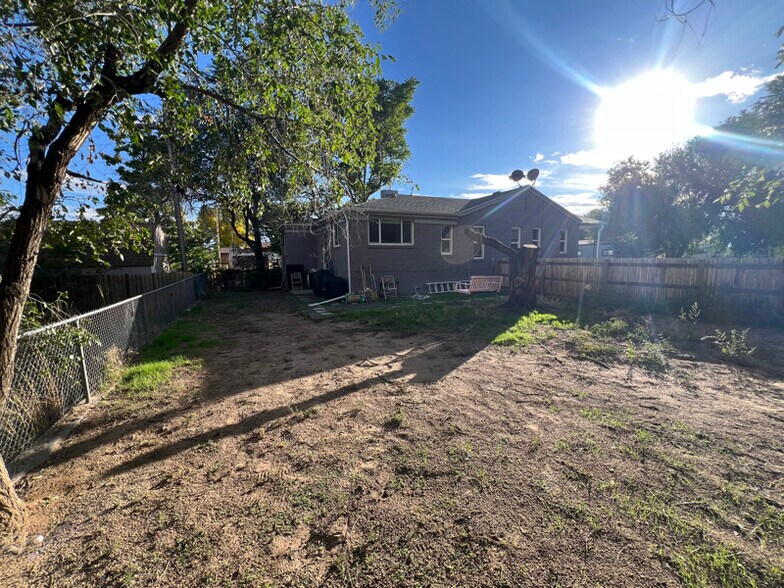 Building Photo - 6730 Oneida St