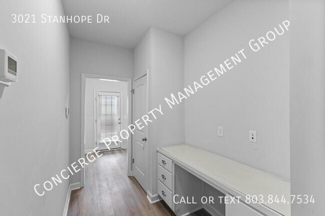 Building Photo - 3021 Stanhope Dr
