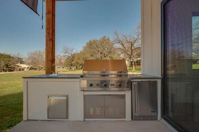 Building Photo - 614 Pecan Creek Dr