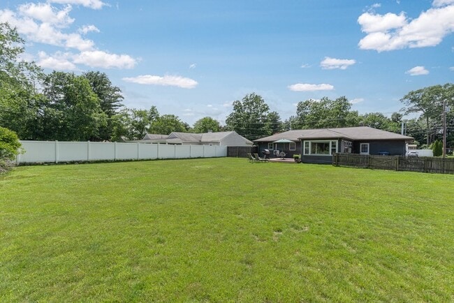Building Photo - 21 Wethersfield Rd