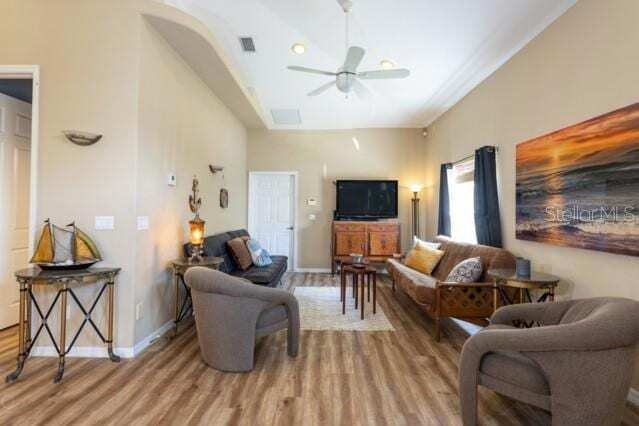 Building Photo - 497 Grandview Ave