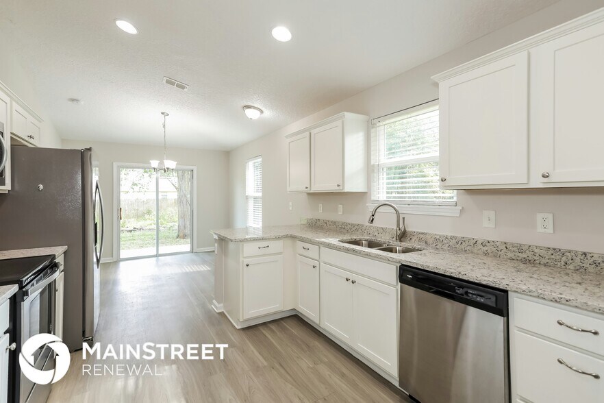 Building Photo - 416 Palm St