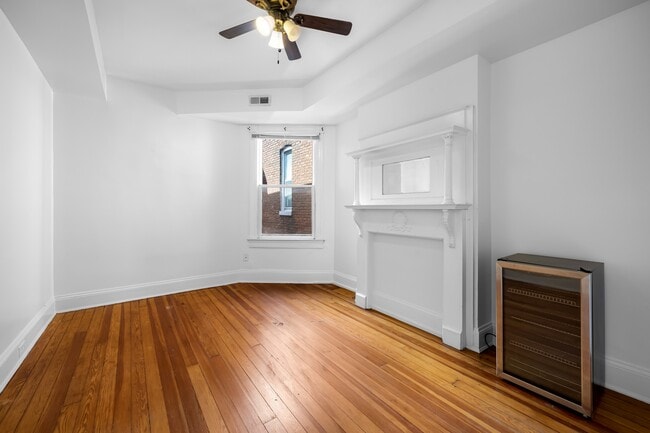 Building Photo - 3314 Auchentoroly Terrace