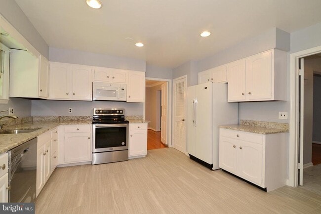 Building Photo - 1317 Forestwood Dr