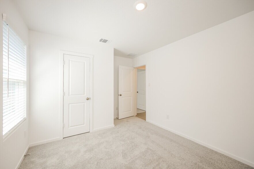 Building Photo - 3320 Mound Rdg