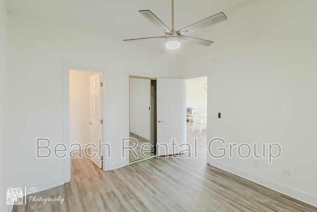 Building Photo - 4191 Hibiscus Dr