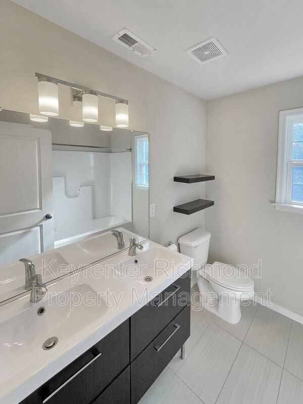 Building Photo - 406 Bridge Creek Ct