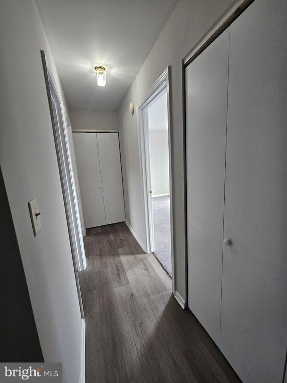 Building Photo - 33 Fieldstone Ct