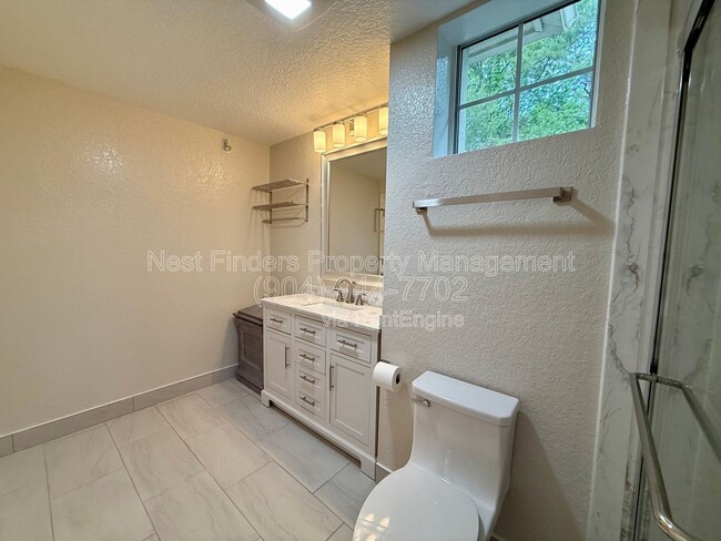 Building Photo - 8539 Gate Pkwy W
