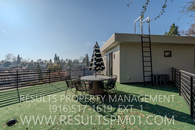 Building Photo - Stunning luxury custom home! 4 bedrooms heart of Fairoaks