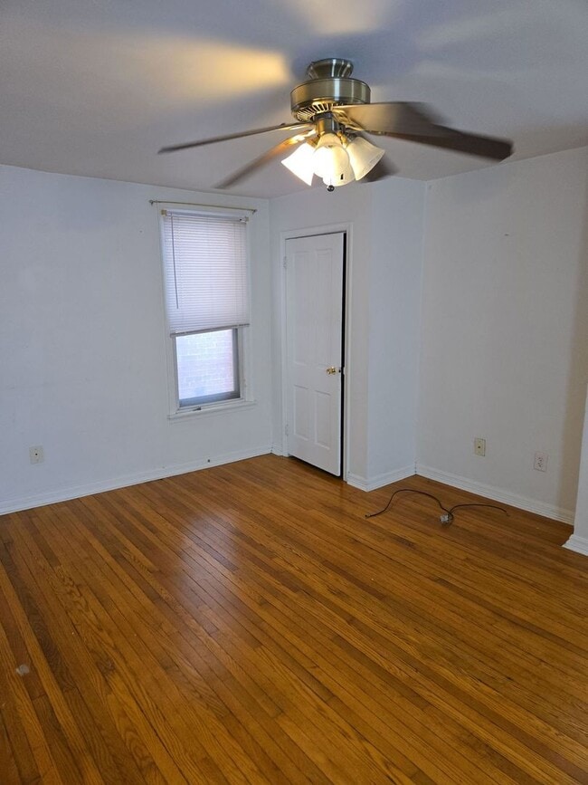 Building Photo - 115 S Potomac St