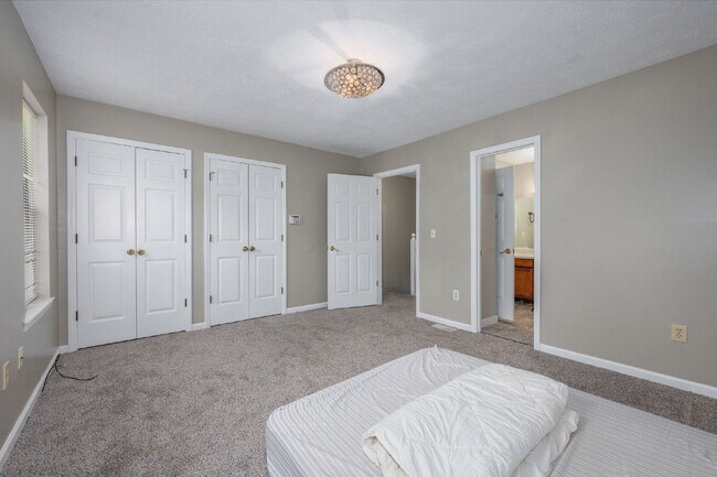 Building Photo - 101 Coventry Woods Dr