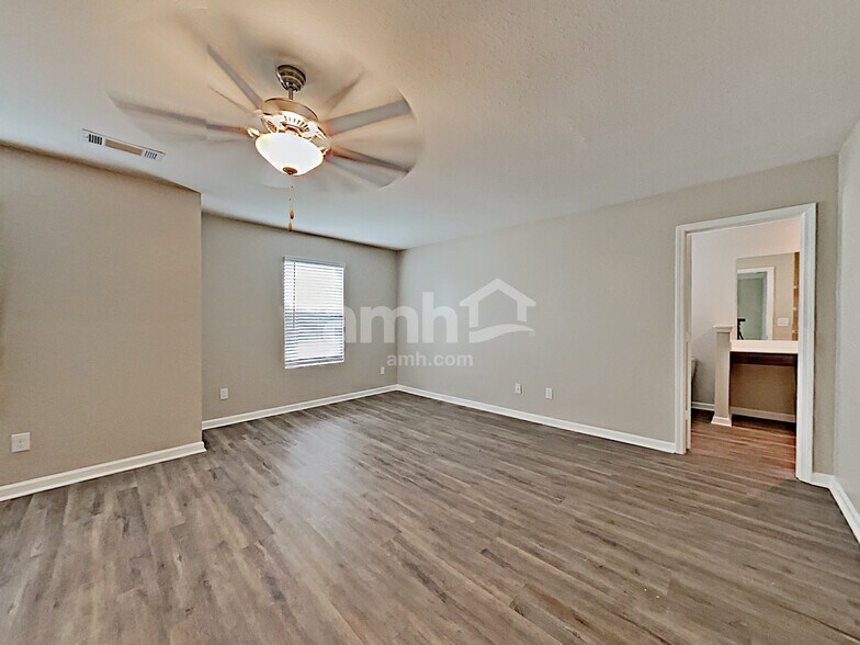 Building Photo - 4935 Bridle Path