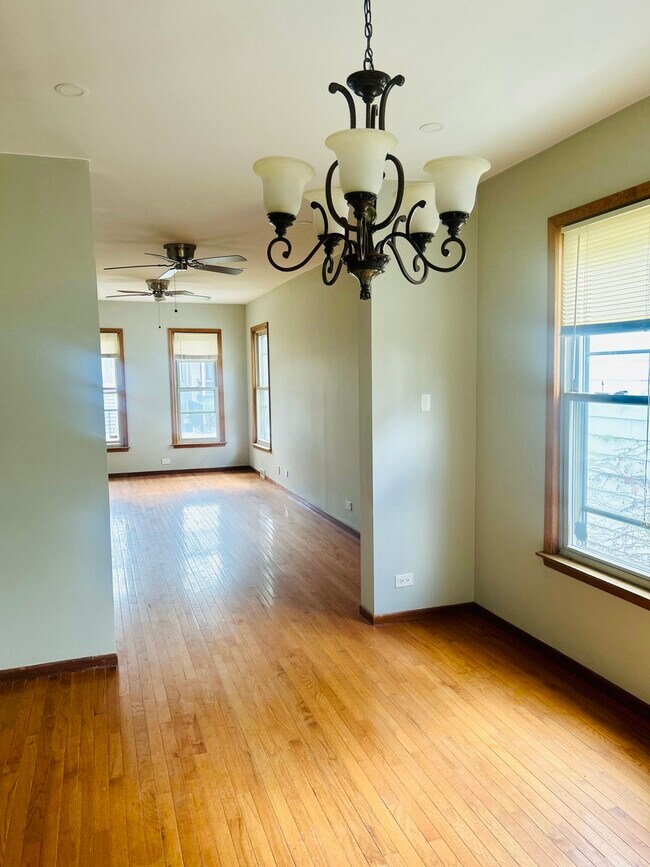 Building Photo - 4214 N Central Park Ave