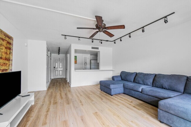 Building Photo - 222 N Federal Hwy