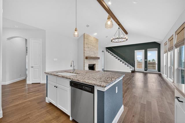 Building Photo - 1919 Middleton Dr