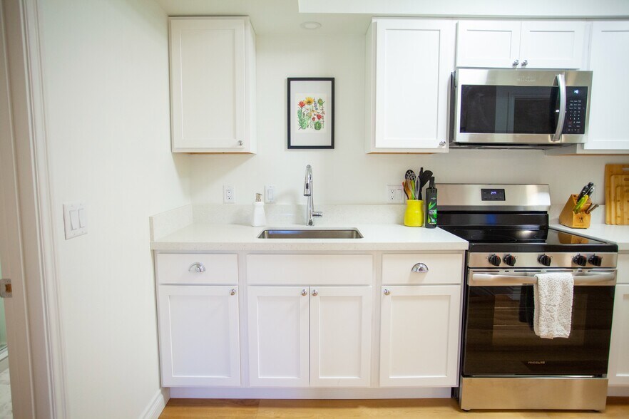 Building Photo - 1804 N Beaver St