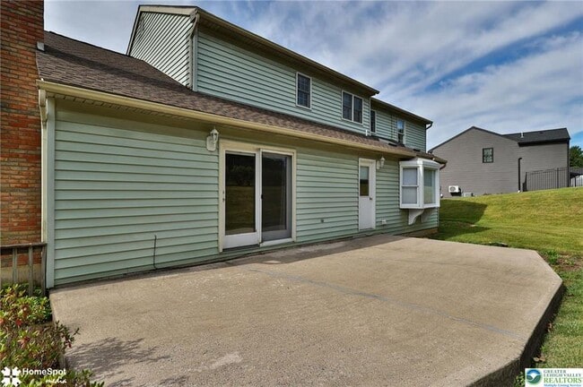 Building Photo - 4059 Wedgewood Rd