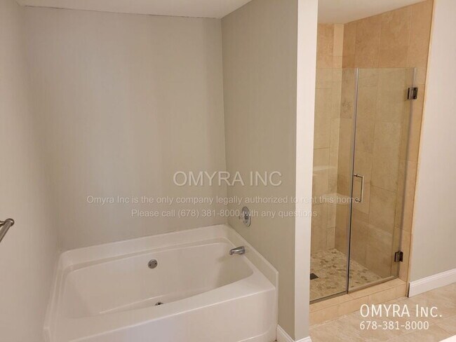 Building Photo - Gorgeous Home in Quiet Neighborhood with S...