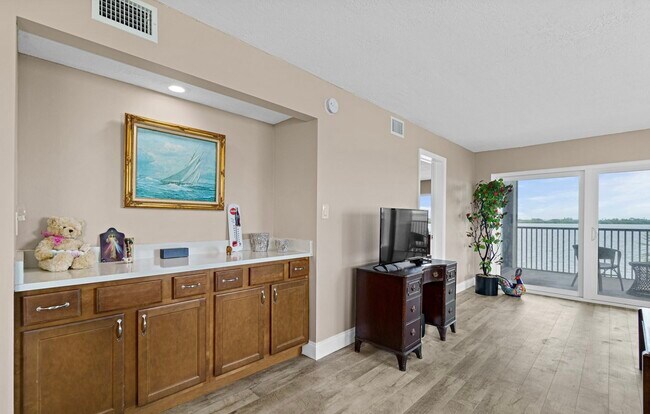 Building Photo - 250 S Sykes Creek Pky