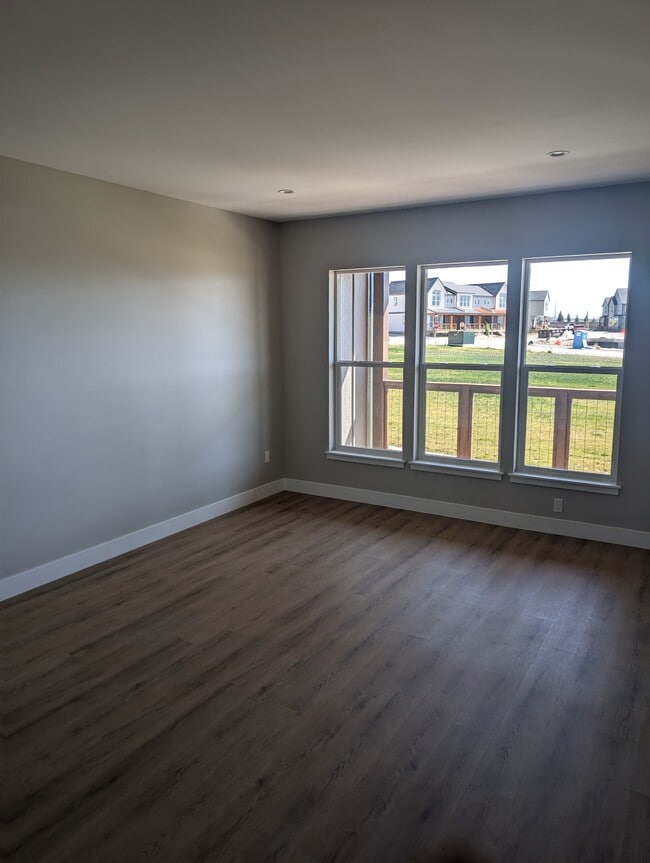 Building Photo - 304 McClary Pk