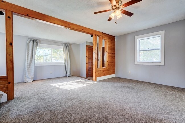 Building Photo - 304 Zuber Rd