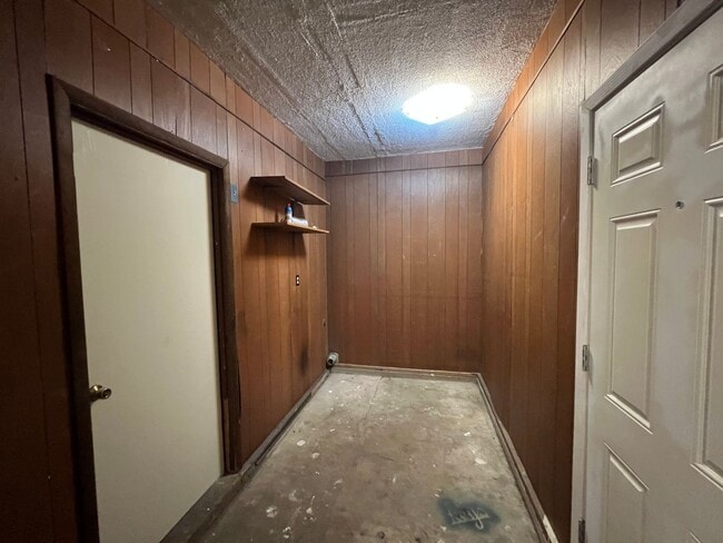 Building Photo - 1303 Redondo Dr