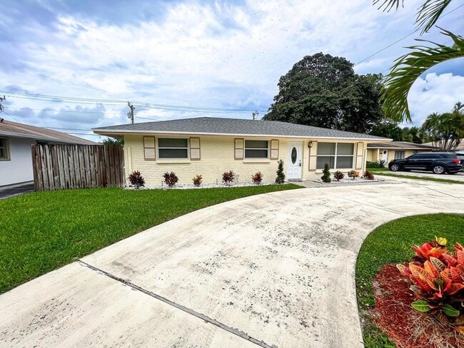 Building Photo - 9482 N Military Trl